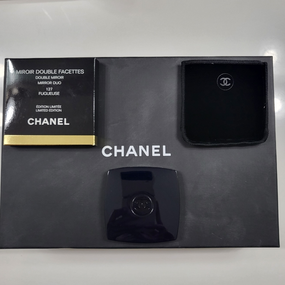 COPY - Chanel fuguesuse mirror